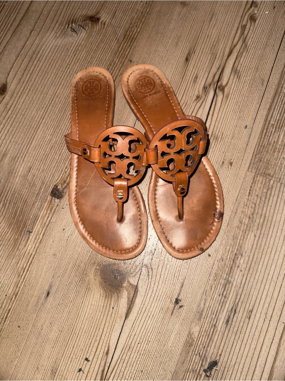 Tory Burch Leather Logo Thong Sandals - Tan